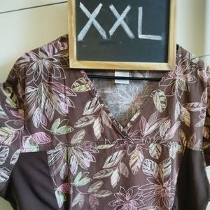 Cherokee flex Scrub Top